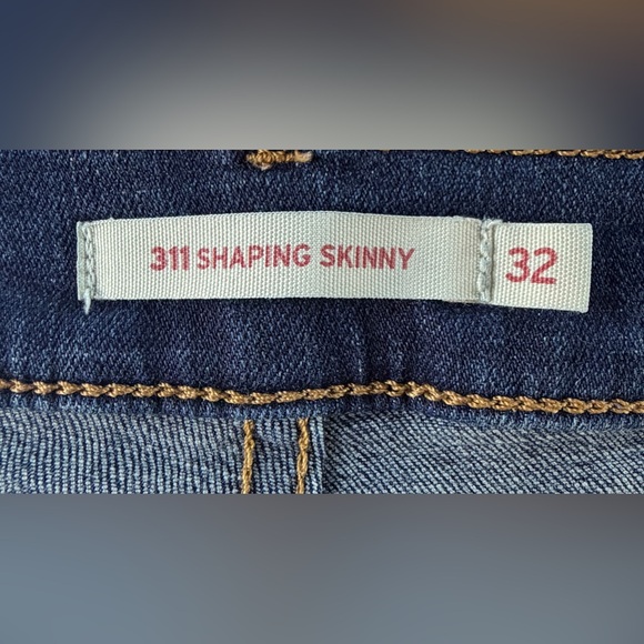 Levi’s 311 Shaping Skinny Jeans - Picture 6 of 6